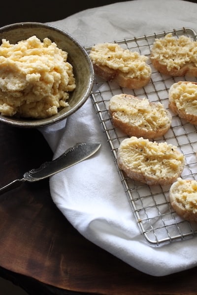 how to use fromage fort? Spread on toasted crostini 