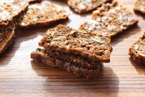 Apricot Pecan Crisps | PERFECT snack attack solution. Even better on a cheese tray! www.LiveBest.info
